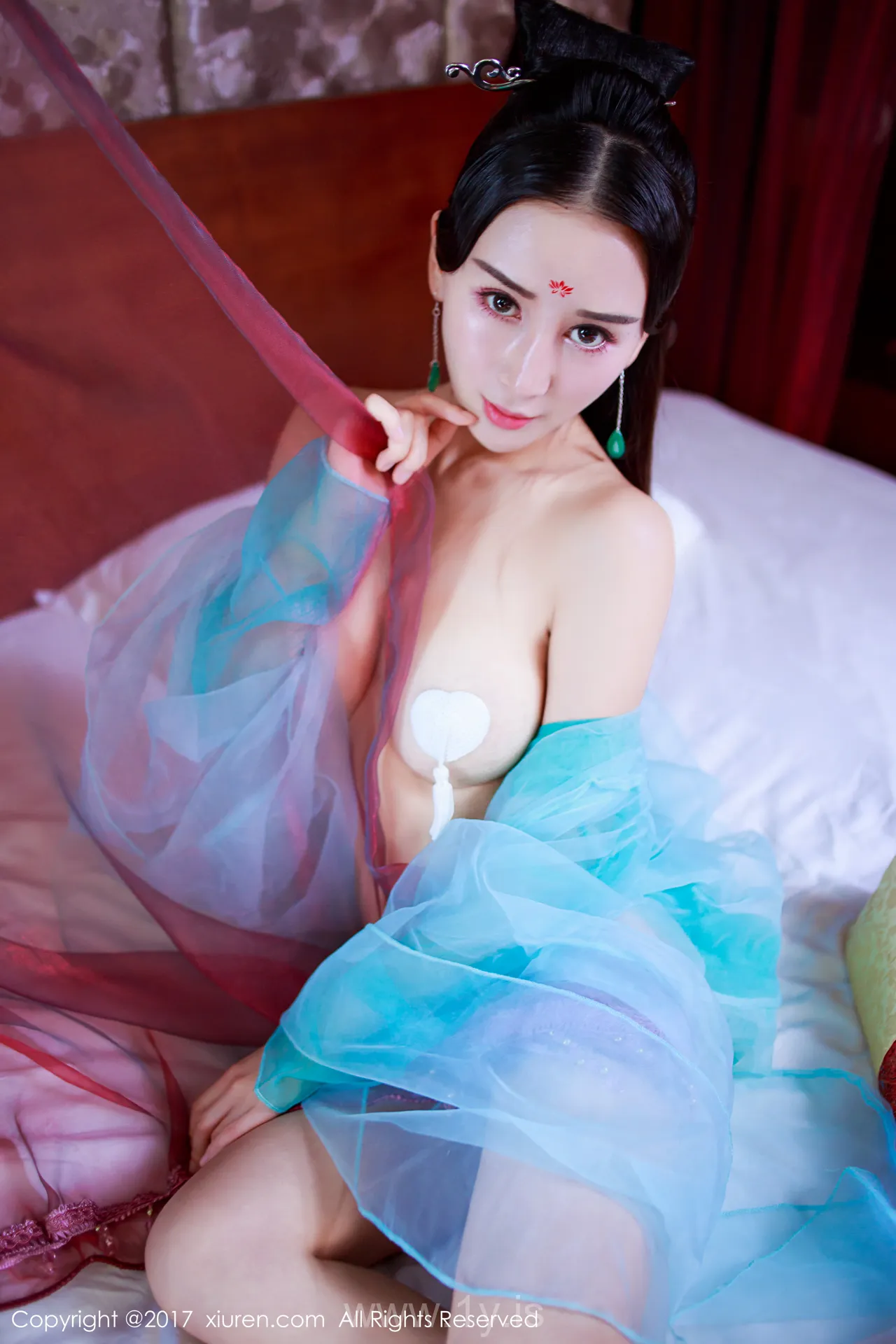 XIUREN(秀人网) NO.804 Good-looking & Exquisite Asian Belle 邹晶晶女王