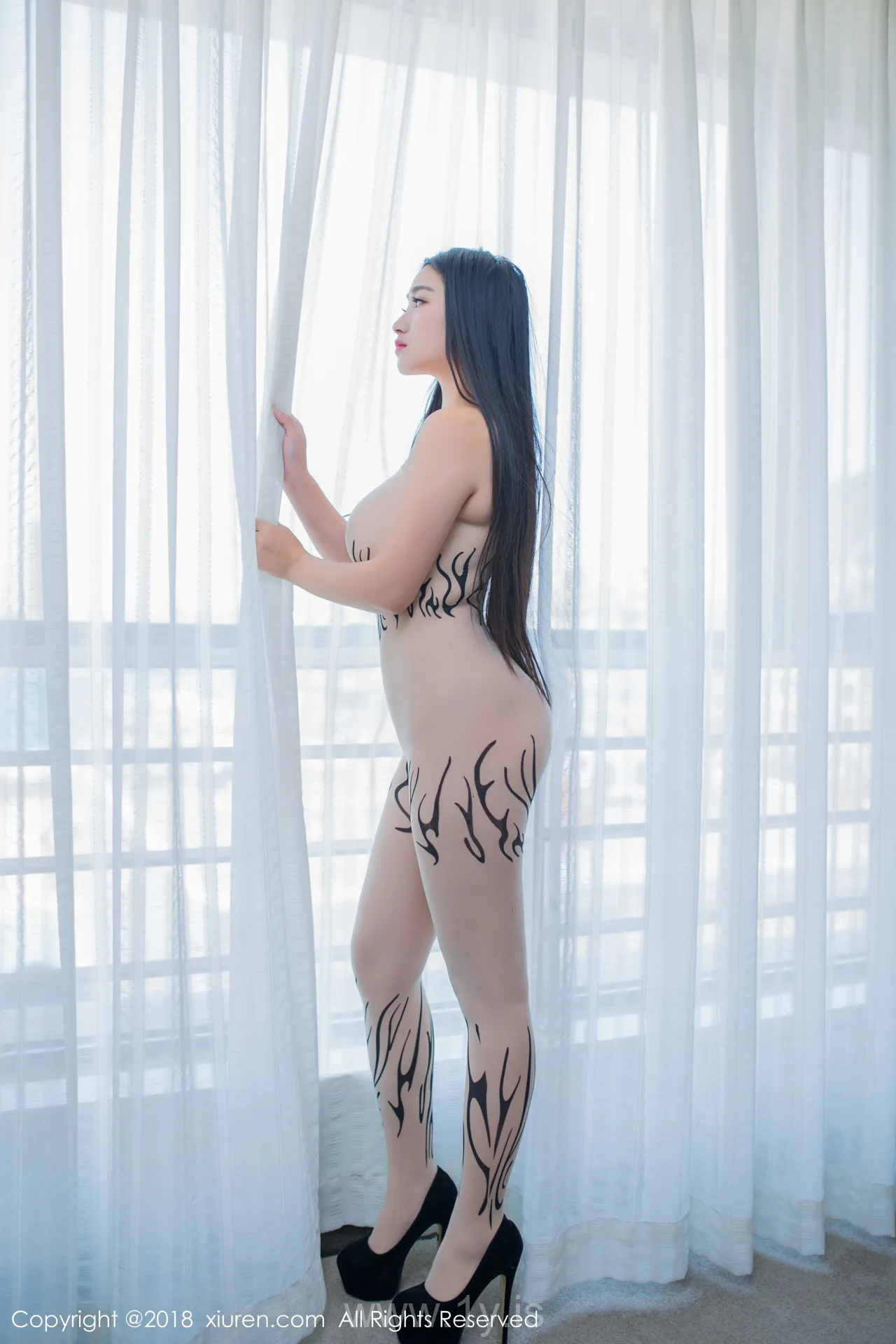 XIUREN(秀人网) NO.1036 Slender Asian Hottie 龍籹cool